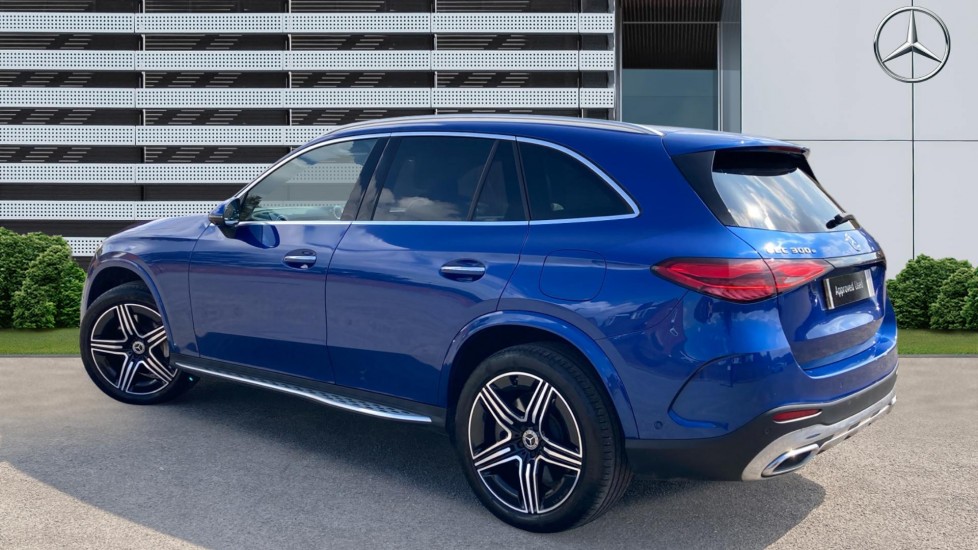 Mercedes-Benz GLC 300e 4Matic AMG Line Premium 5dr 9G-Tronic Estate - Image 2