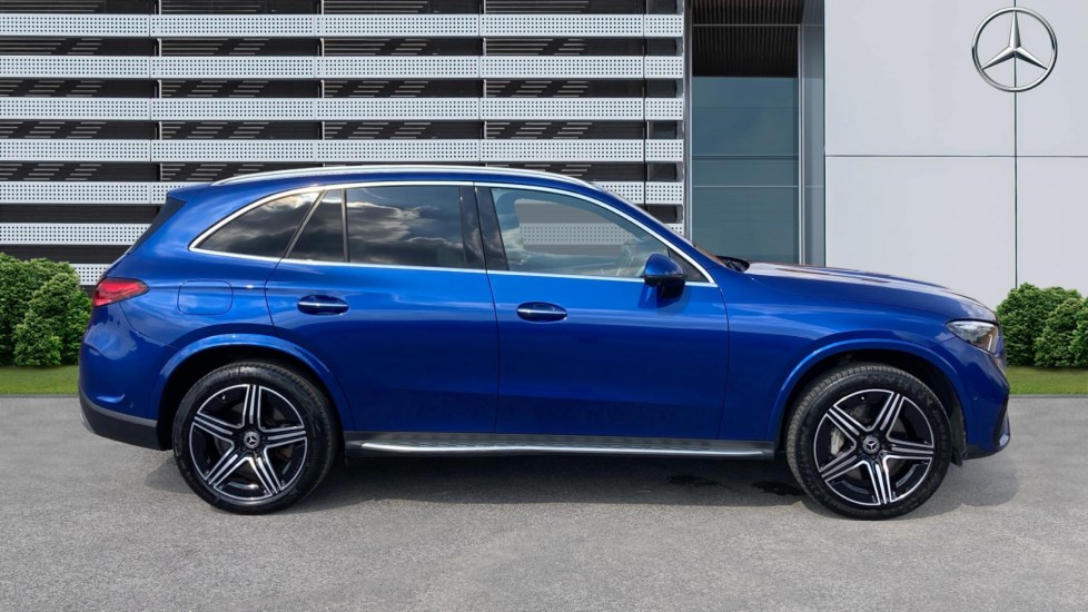 Mercedes-Benz GLC 300e 4Matic AMG Line Premium 5dr 9G-Tronic Estate - Image 5