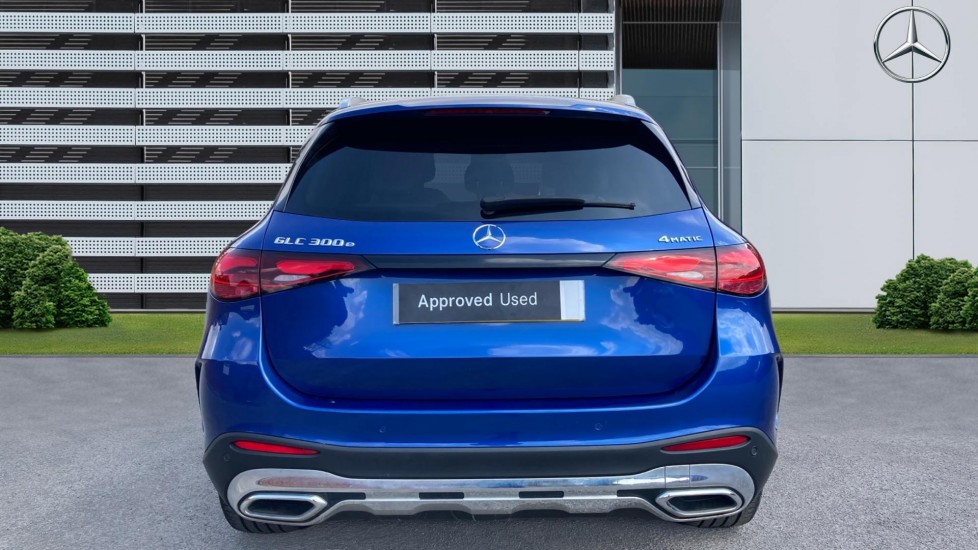 Mercedes-Benz GLC 300e 4Matic AMG Line Premium 5dr 9G-Tronic Estate - Image 6