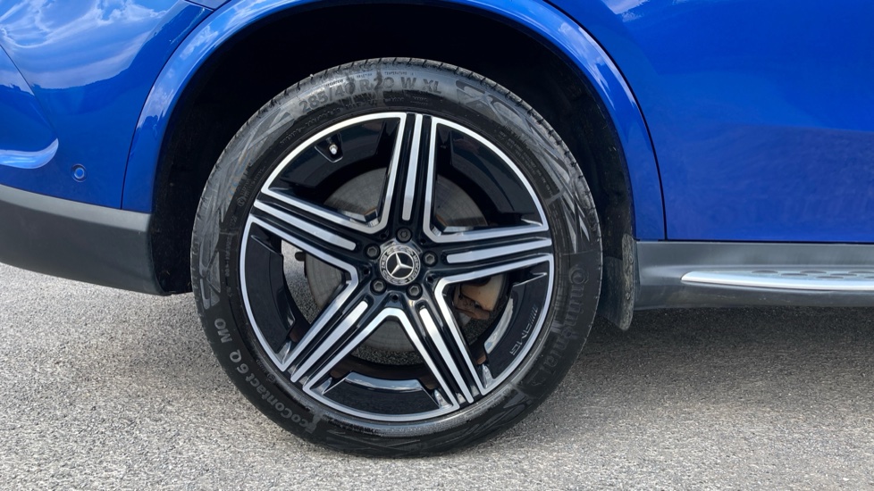 Mercedes-Benz GLC 300e 4Matic AMG Line Premium 5dr 9G-Tronic Estate - Image 7
