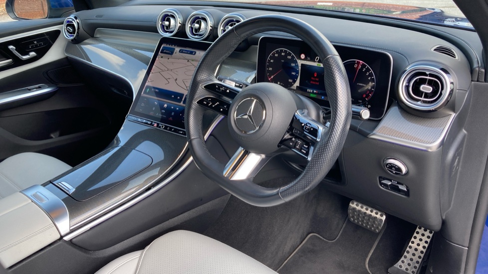 Mercedes-Benz GLC 300e 4Matic AMG Line Premium 5dr 9G-Tronic Estate - Image 11