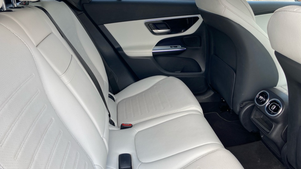 Mercedes-Benz GLC 300e 4Matic AMG Line Premium 5dr 9G-Tronic Estate - Image 16