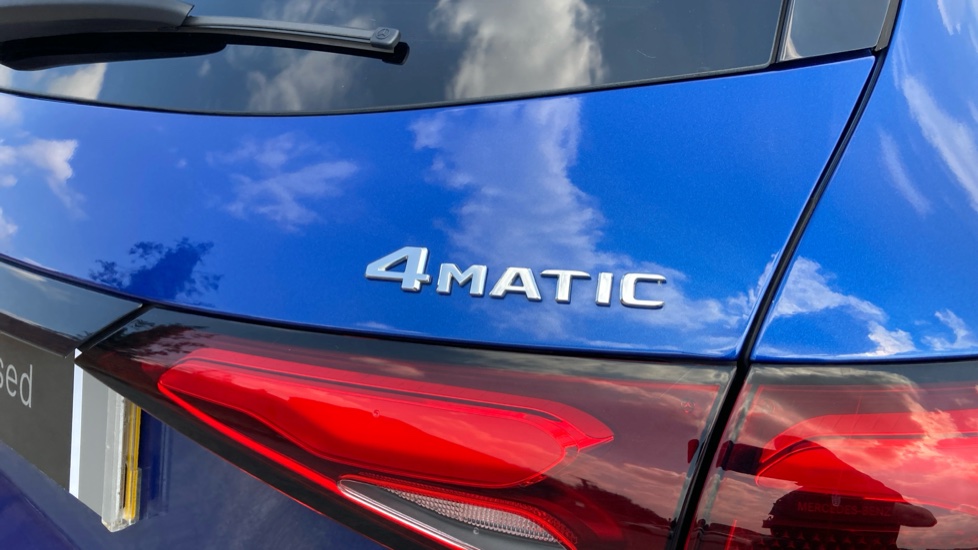 Mercedes-Benz GLC 300e 4Matic AMG Line Premium 5dr 9G-Tronic Estate - Image 24