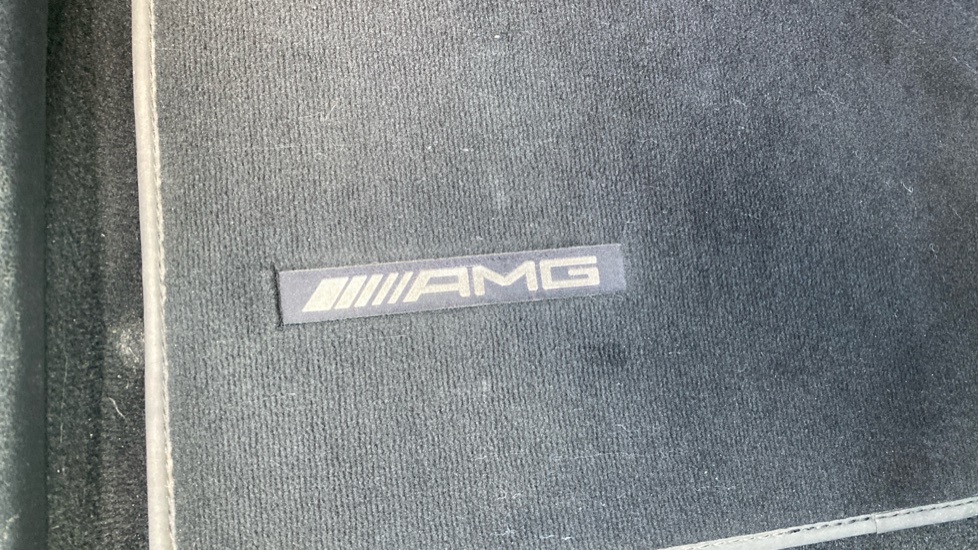 Mercedes-Benz GLC 300e 4Matic AMG Line Premium 5dr 9G-Tronic Estate - Image 27