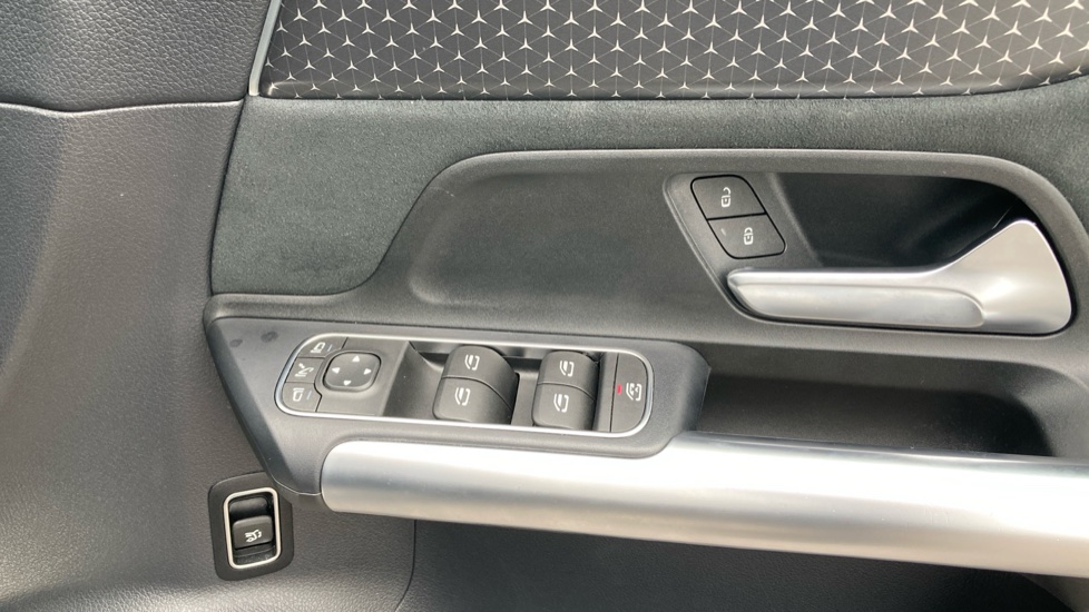 Mercedes-Benz Eqa 250+ 140kW AMG Line Executive 70.5kWh 5dr Auto Electric Hatchback - Image 31