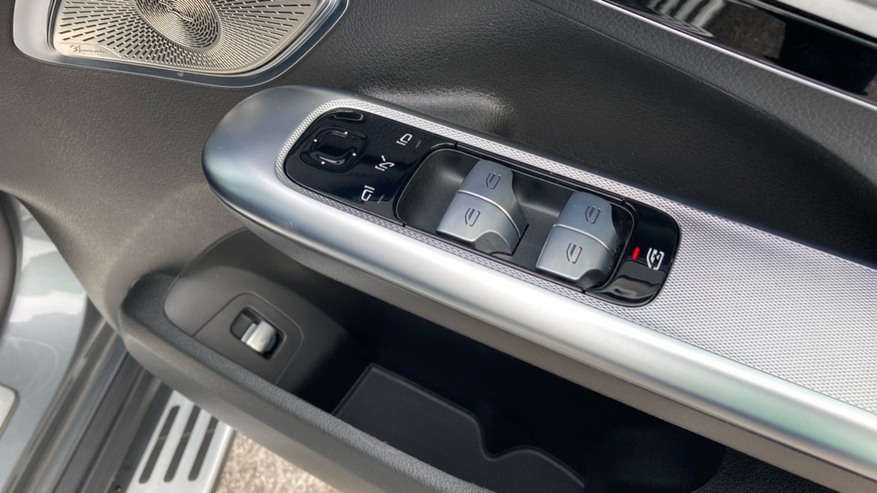 Mercedes-Benz Eqe 350+ 215kW AMG Line Night Ed Prem+ 96kWh 5dr Auto Electric Estate - Image 32