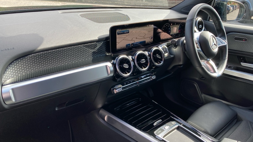 Mercedes-Benz GLB 200 Sport Executive 5dr 7G-Tronic Petrol Estate - Image 9