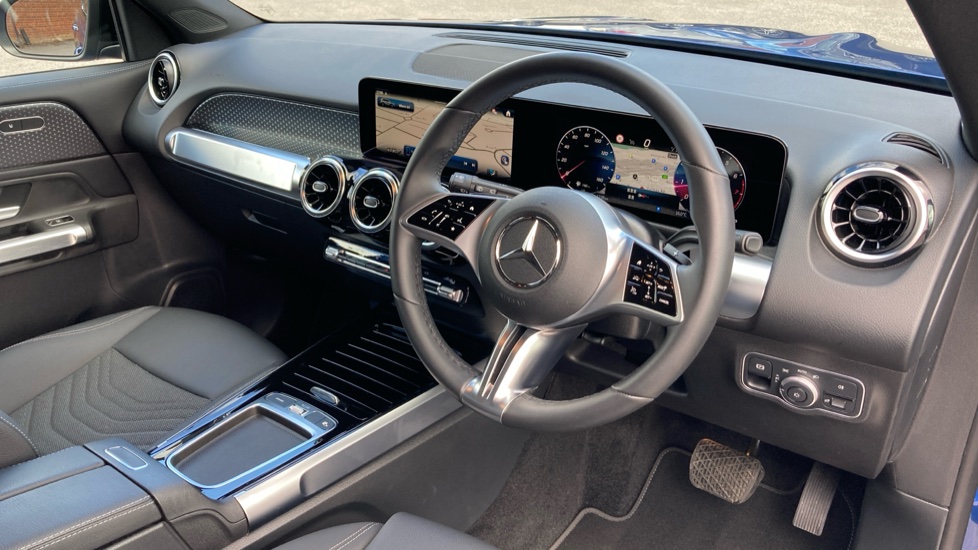 Mercedes-Benz GLB 200 Sport Executive 5dr 7G-Tronic Petrol Estate - Image 11
