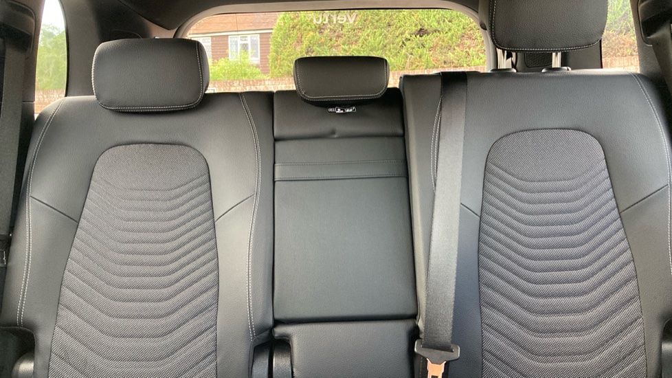 Mercedes-Benz GLB 200 Sport Executive 5dr 7G-Tronic Petrol Estate - Image 15