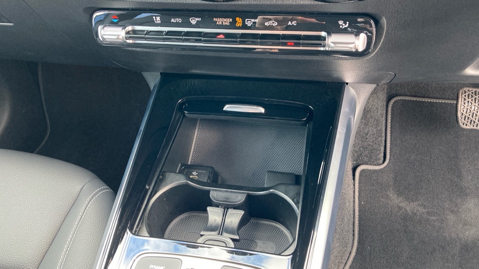 Mercedes-Benz GLB 200 Sport Executive 5dr 7G-Tronic Petrol Estate - Image 40