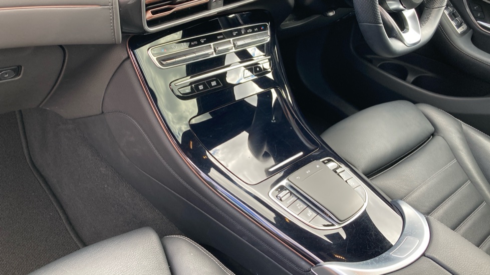 Mercedes-Benz EQC 400 300kW AMG Line Premium 80kWh 5dr Auto Electric Estate - Image 13