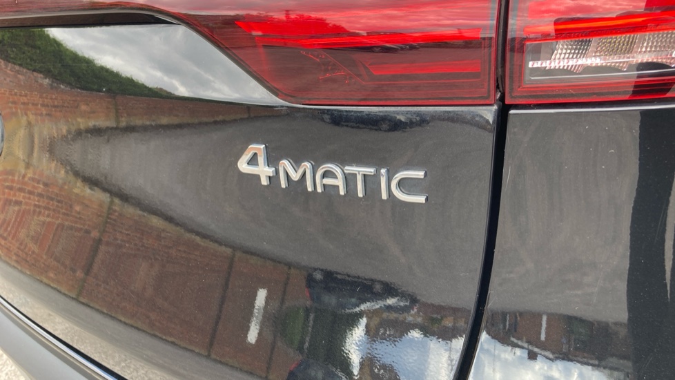 Mercedes-Benz EQC 400 300kW AMG Line Premium 80kWh 5dr Auto Electric Estate - Image 24