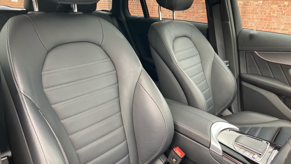 Mercedes-Benz EQC 400 300kW AMG Line Premium 80kWh 5dr Auto Electric Estate - Image 31