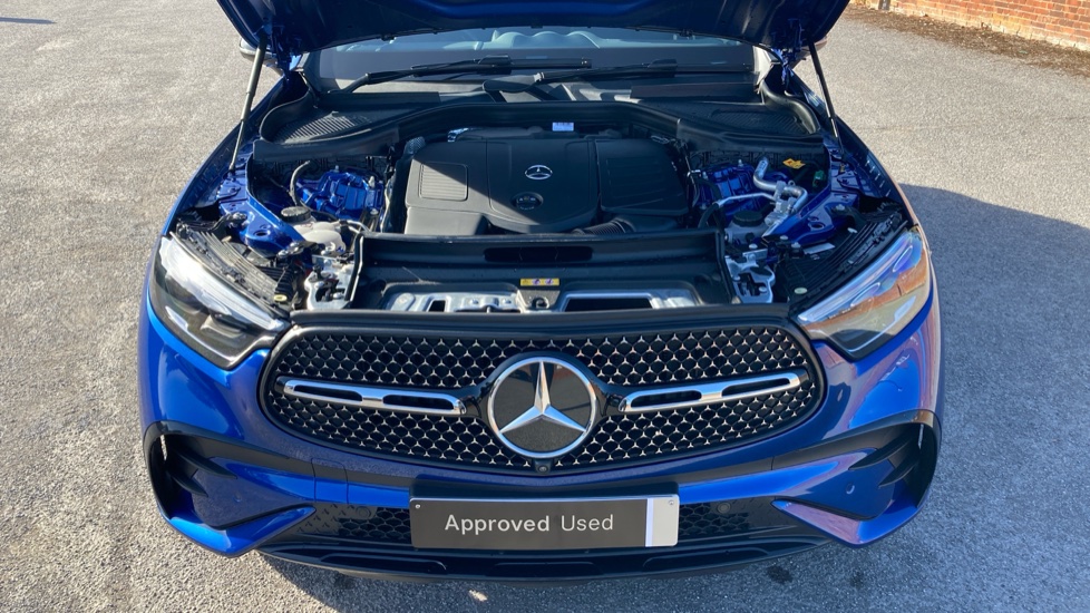 Mercedes-Benz GLC 300e 4Matic AMG Line Prem Plus 5dr 9G-Tronic Estate - Image 8