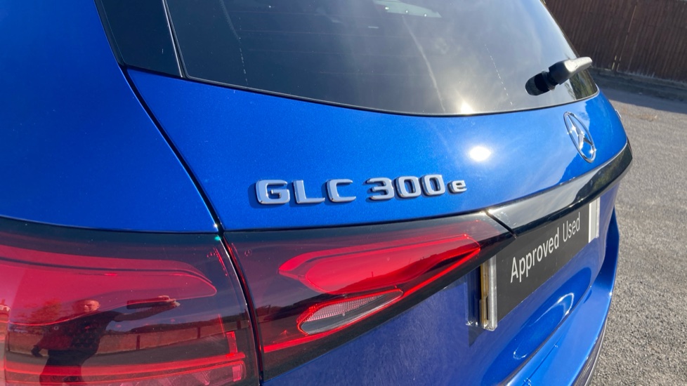 Mercedes-Benz GLC 300e 4Matic AMG Line Prem Plus 5dr 9G-Tronic Estate - Image 25