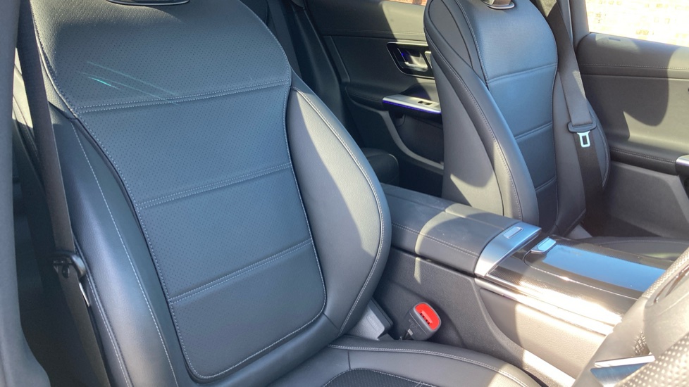 Mercedes-Benz GLC 300e 4Matic AMG Line Prem Plus 5dr 9G-Tronic Estate - Image 28