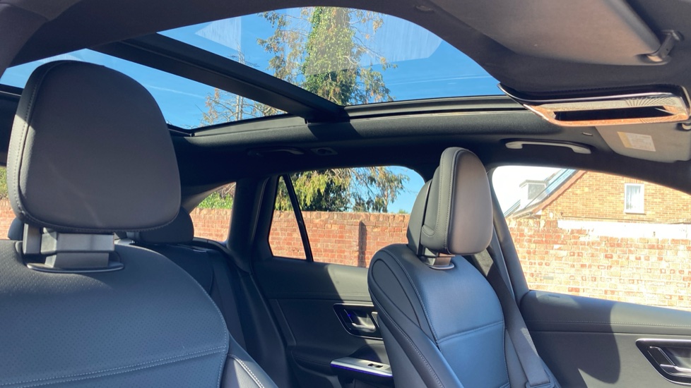Mercedes-Benz GLC 300e 4Matic AMG Line Prem Plus 5dr 9G-Tronic Estate - Image 29