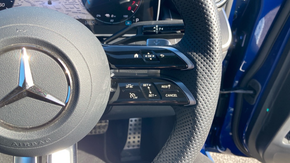 Mercedes-Benz GLC 300e 4Matic AMG Line Prem Plus 5dr 9G-Tronic Estate - Image 34