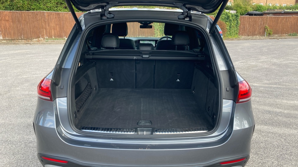 Mercedes-Benz GLE 300d 272 4Matic AMG Line 5dr 9G-Tronic Diesel Estate - Image 4