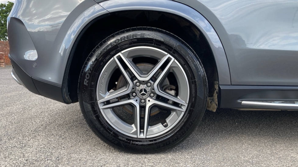 Mercedes-Benz GLE 300d 272 4Matic AMG Line 5dr 9G-Tronic Diesel Estate - Image 7
