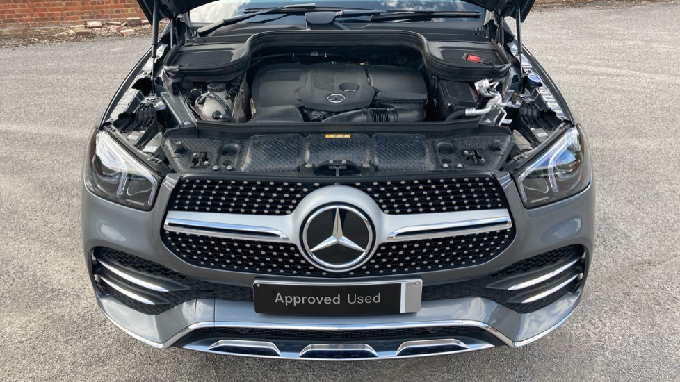 Mercedes-Benz GLE 300d 272 4Matic AMG Line 5dr 9G-Tronic Diesel Estate - Image 8