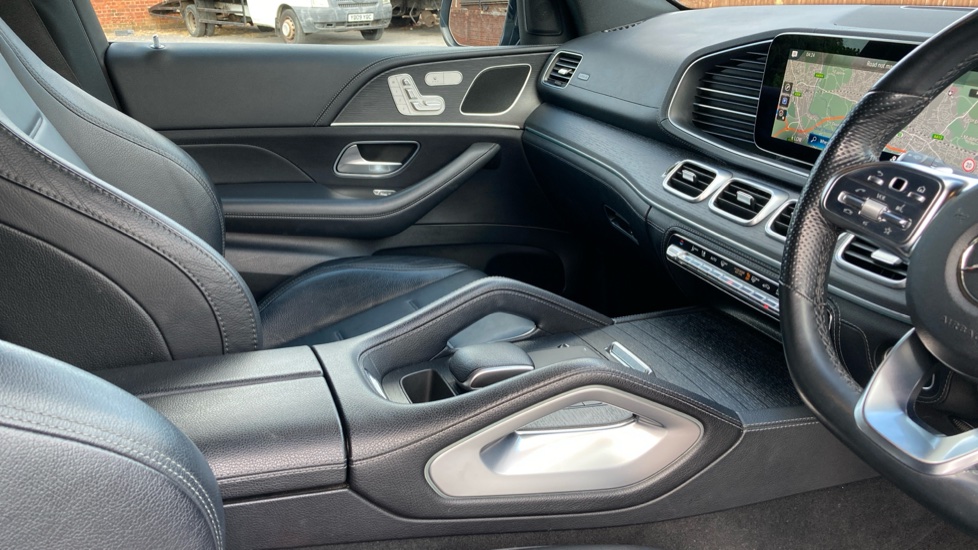 Mercedes-Benz GLE 300d 272 4Matic AMG Line 5dr 9G-Tronic Diesel Estate - Image 14