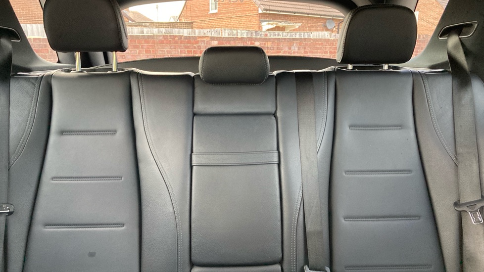 Mercedes-Benz GLE 300d 272 4Matic AMG Line 5dr 9G-Tronic Diesel Estate - Image 15