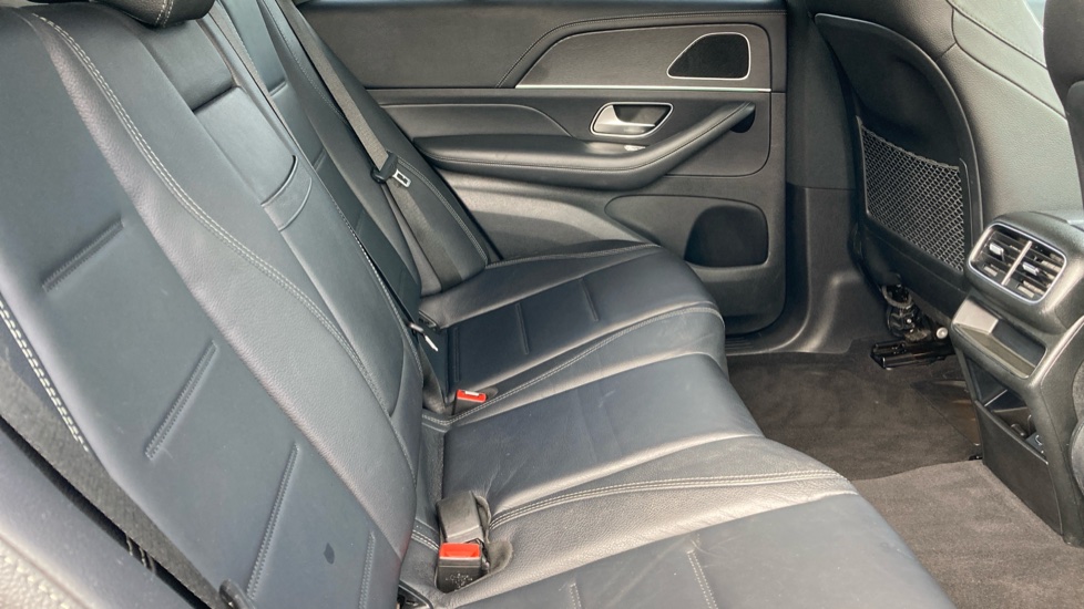 Mercedes-Benz GLE 300d 272 4Matic AMG Line 5dr 9G-Tronic Diesel Estate - Image 16
