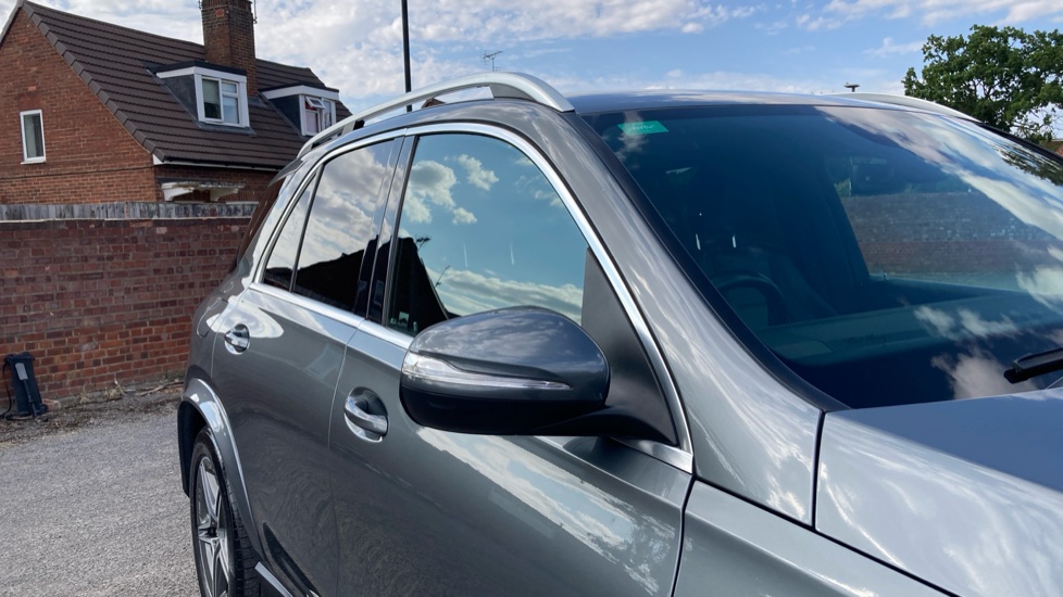 Mercedes-Benz GLE 300d 272 4Matic AMG Line 5dr 9G-Tronic Diesel Estate - Image 22