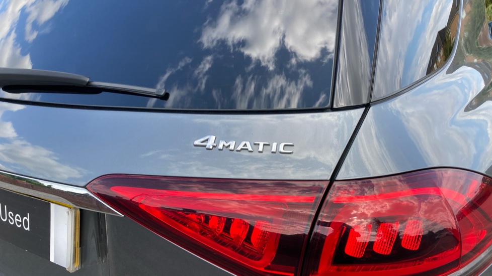 Mercedes-Benz GLE 300d 272 4Matic AMG Line 5dr 9G-Tronic Diesel Estate - Image 24