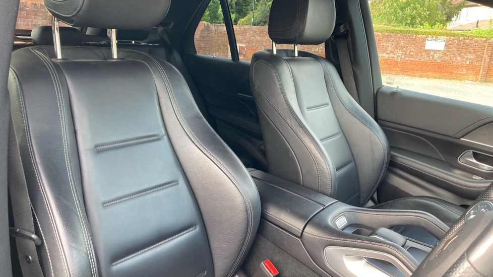 Mercedes-Benz GLE 300d 272 4Matic AMG Line 5dr 9G-Tronic Diesel Estate - Image 29