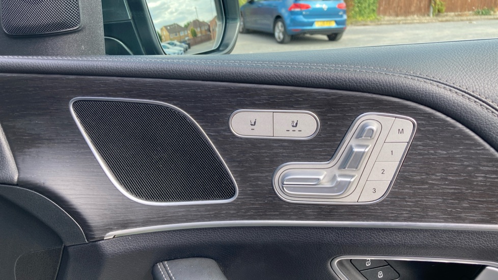 Mercedes-Benz GLE 300d 272 4Matic AMG Line 5dr 9G-Tronic Diesel Estate - Image 30