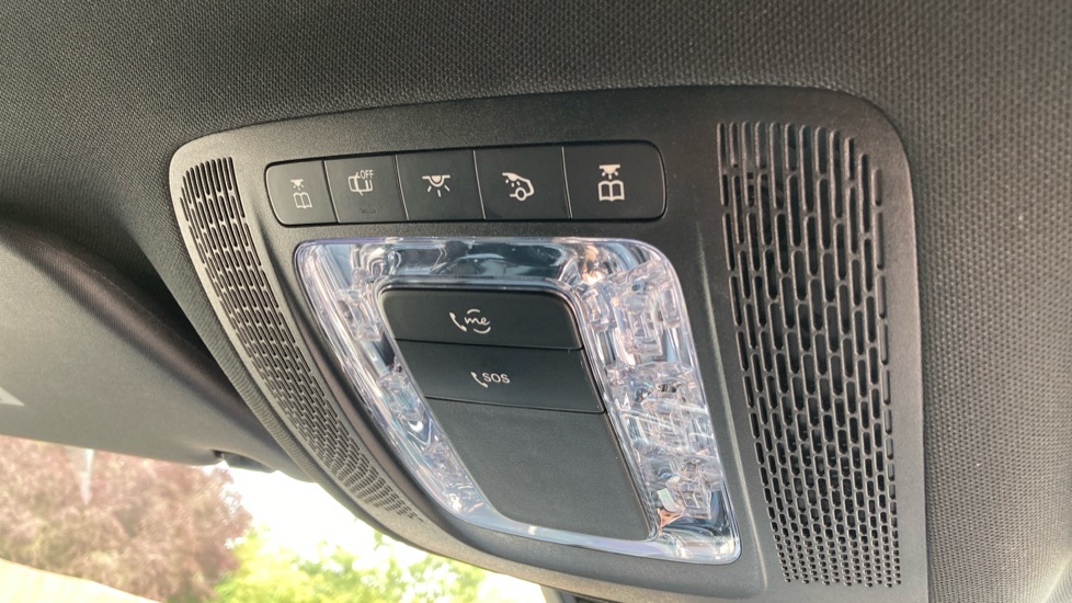 Mercedes-Benz GLE 300d 272 4Matic AMG Line 5dr 9G-Tronic Diesel Estate - Image 34