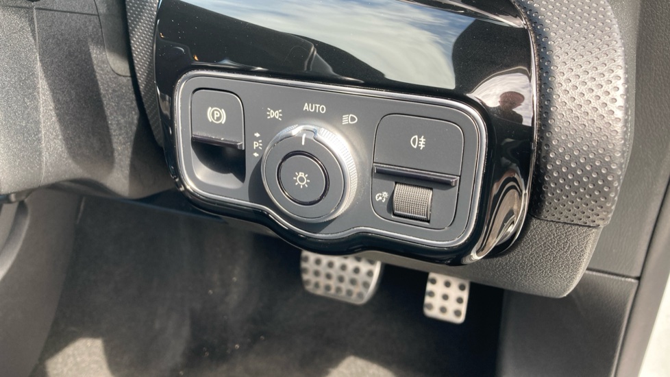 Mercedes-Benz A-Class A180 AMG Line Premium 5dr Auto Petrol Hatchback - Image 31