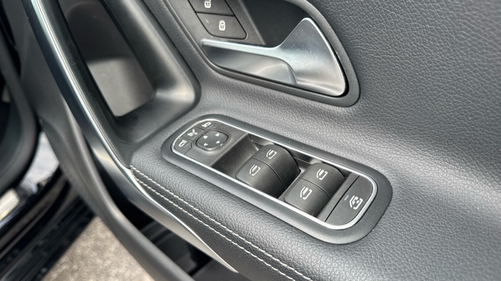 Mercedes-Benz A-Class A200 Sport Executive 5dr Auto Petrol Hatchback - Image 37