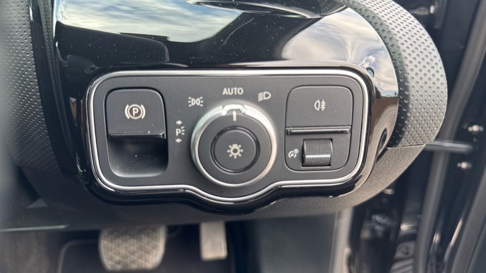 Mercedes-Benz A-Class A200 Sport Executive 5dr Auto Petrol Hatchback - Image 39