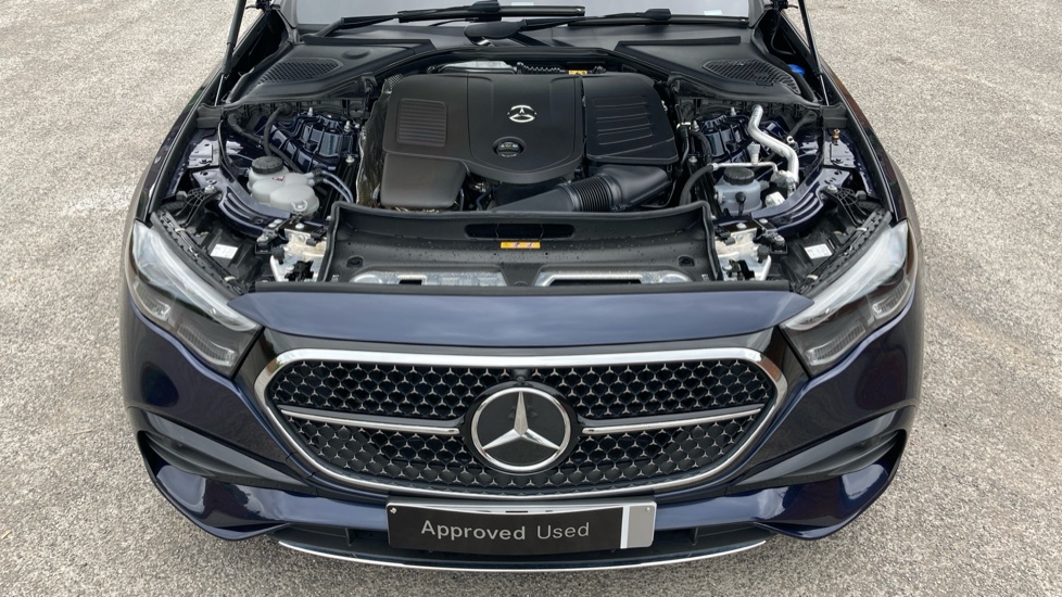 Mercedes-Benz E-Class E200 AMG Line Premium 4dr 9G-Tronic Petrol Saloon - Image 8