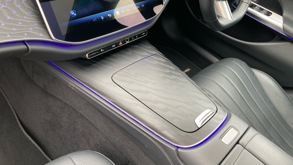 Mercedes-Benz E-Class E200 AMG Line Premium 4dr 9G-Tronic Petrol Saloon - Image 13