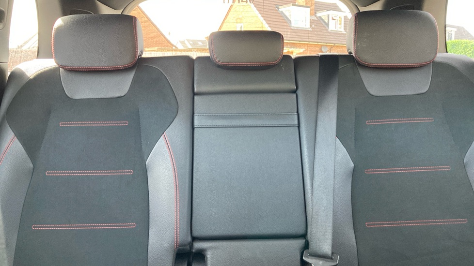 Mercedes-Benz GLB 200 AMG Line Executive 5dr 7G-Tronic Petrol Estate - Image 15