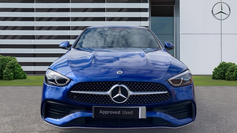 Mercedes-Benz C-Class C200 AMG Line 4dr 9G-Tronic Petrol Saloon - Image 3