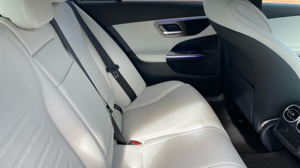 Mercedes-Benz C-Class C200 AMG Line 4dr 9G-Tronic Petrol Saloon - Image 16