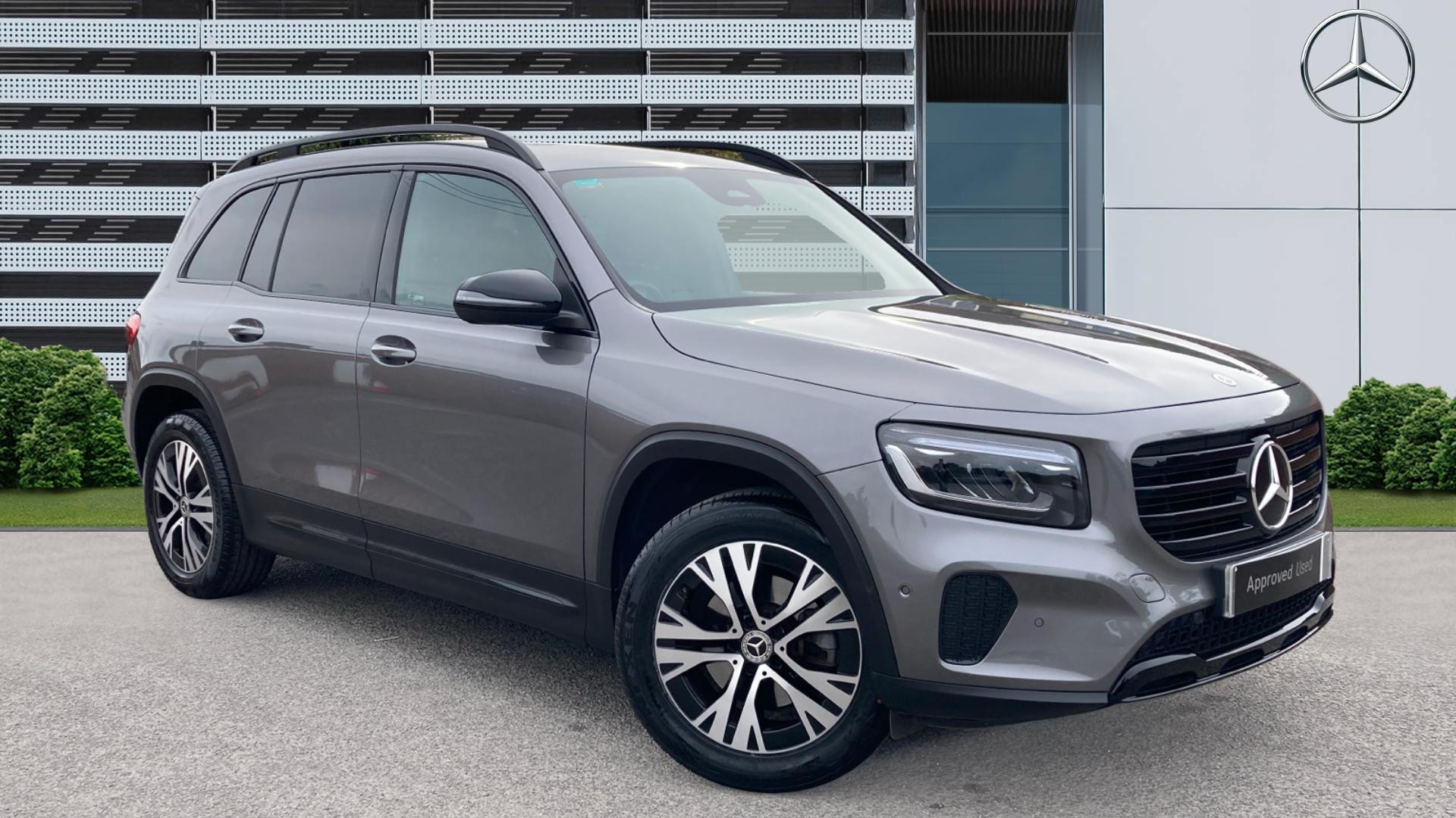 Mercedes-Benz GLB listing photo