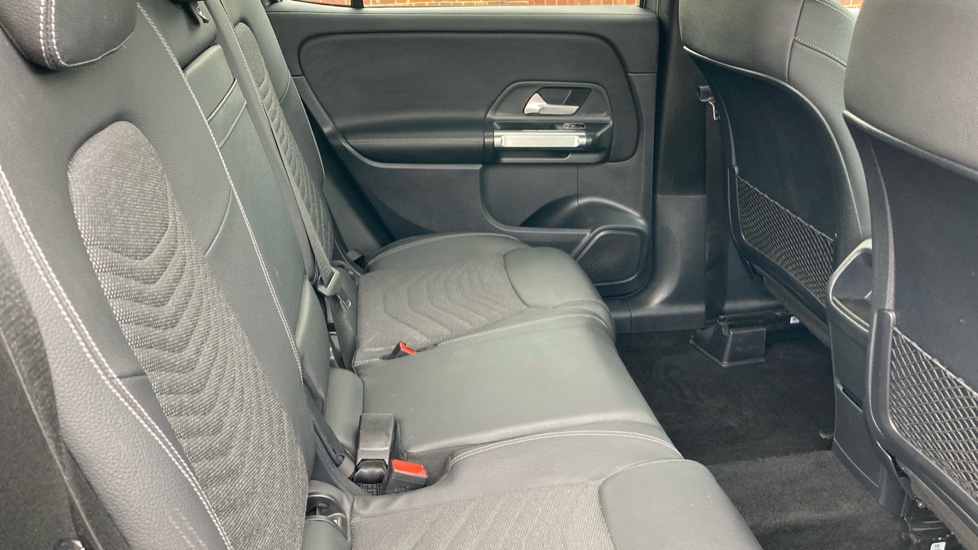Mercedes-Benz GLB 200 Sport Executive 5dr 7G-Tronic Petrol Estate - Image 16