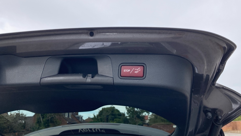 Mercedes-Benz GLB 200 Sport Executive 5dr 7G-Tronic Petrol Estate - Image 28
