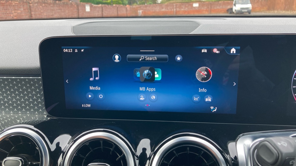 Mercedes-Benz GLB 200 Sport Executive 5dr 7G-Tronic Petrol Estate - Image 44
