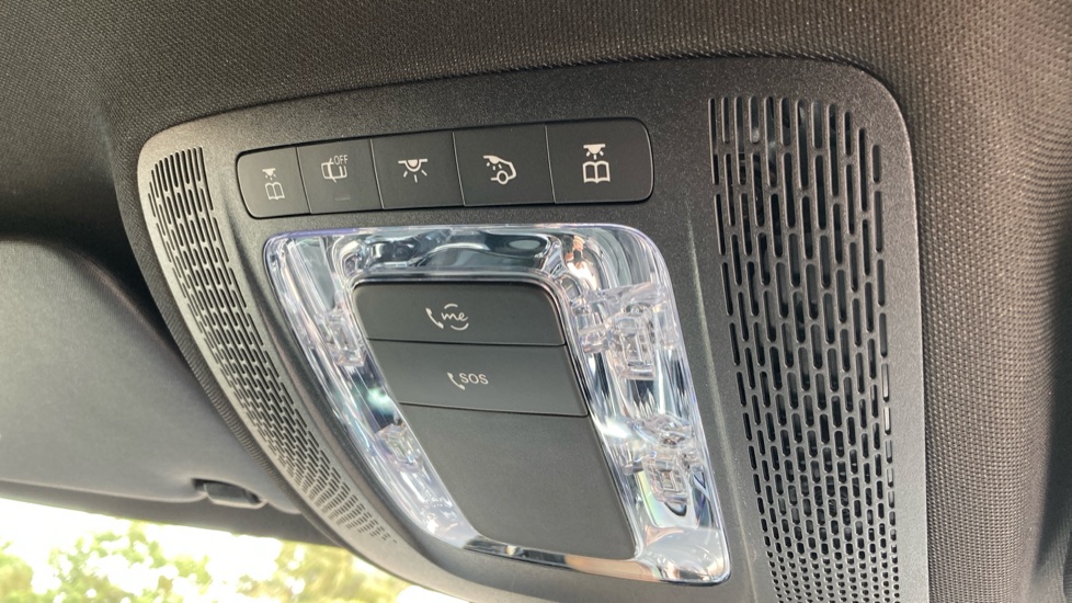 Mercedes-Benz GLB 220d 4Matic AMG Line Premium 5dr 8G-Tronic Diesel Estate - Image 37