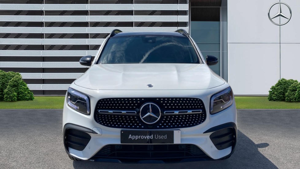 Mercedes-Benz GLB 200 AMG Line Premium + Night Ed 5dr 7G-Tronic Petrol Estate - Image 3