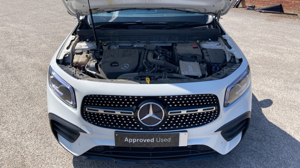 Mercedes-Benz GLB 200 AMG Line Premium + Night Ed 5dr 7G-Tronic Petrol Estate - Image 8