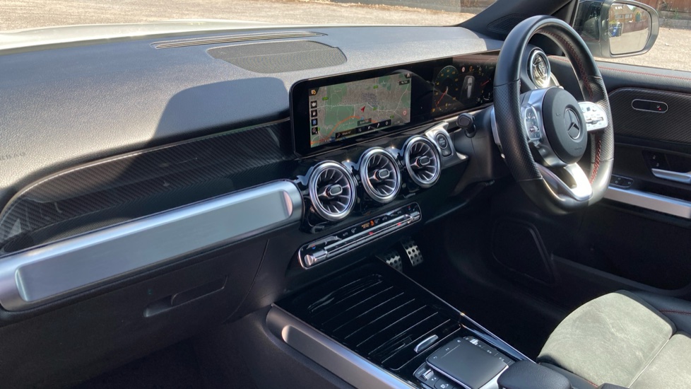 Mercedes-Benz GLB 200 AMG Line Premium + Night Ed 5dr 7G-Tronic Petrol Estate - Image 9
