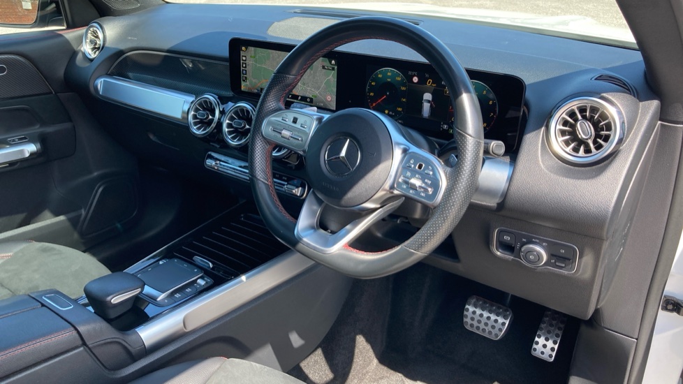 Mercedes-Benz GLB 200 AMG Line Premium + Night Ed 5dr 7G-Tronic Petrol Estate - Image 11